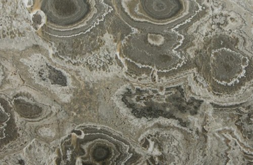 oniks-bljek-klaud (1)